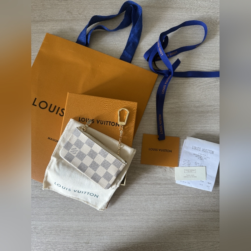 Louis Vuitton Damier Azur Key Pouch - Picture 2 of 13